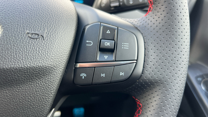 Ford Kuga 2.5 FHEV ST-Line X Black Package 5dr CVT Hybrid Estate - Image 37